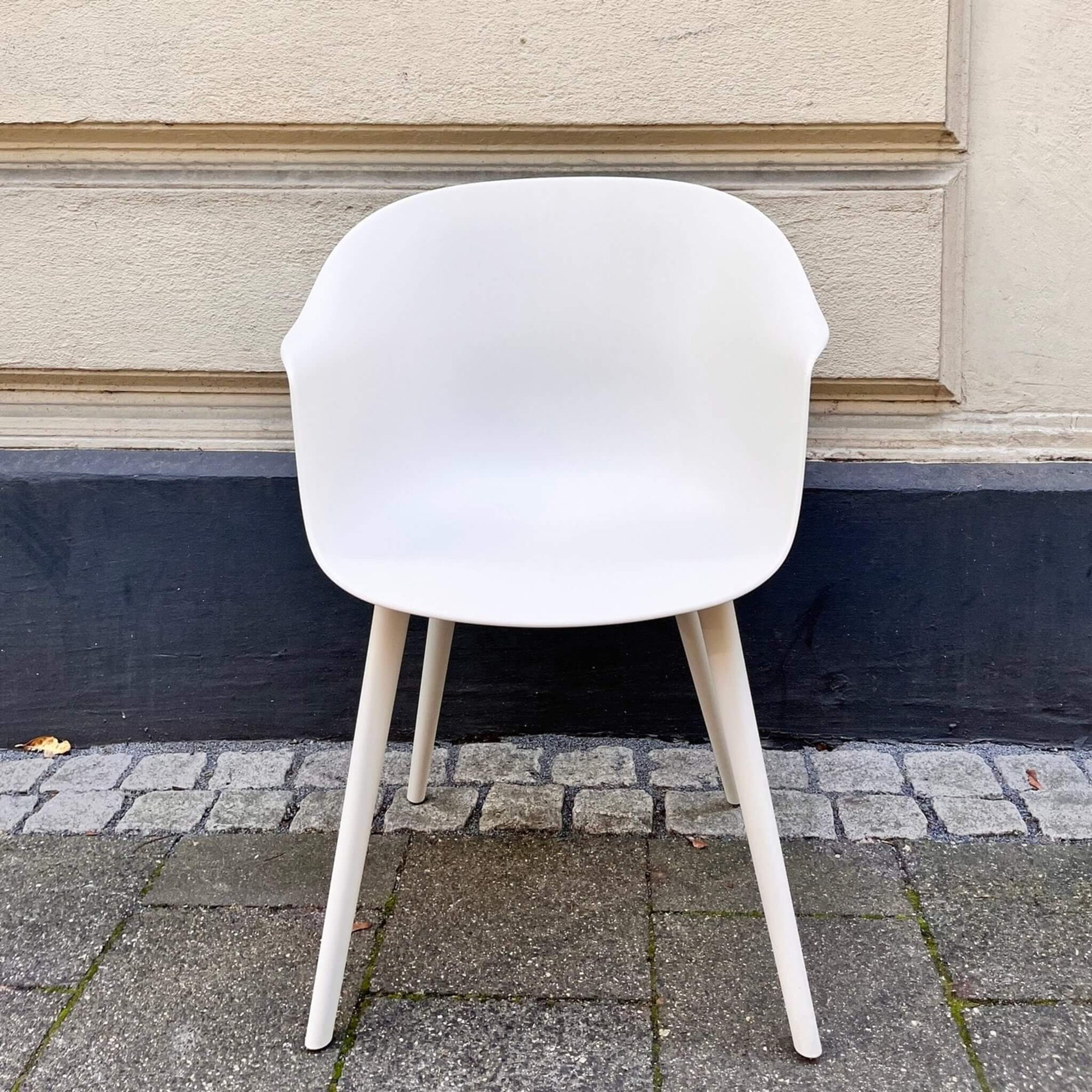 GUBI Bat Dining Chair outdoor - Ausstellungsstück